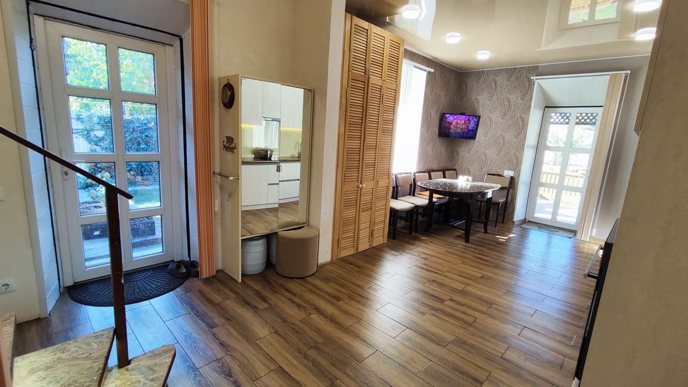 в м.Самар, дім на 4 окремі кімнати; 115 кв/м