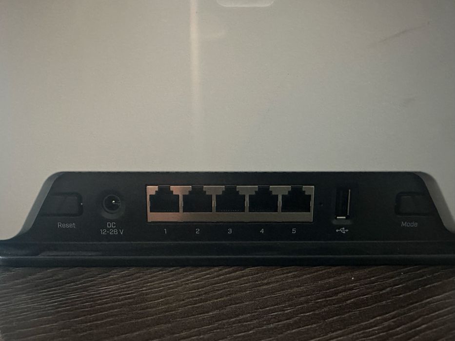 Роутер MikroTik Chateau LTE6 D53G-5HacD2HnD