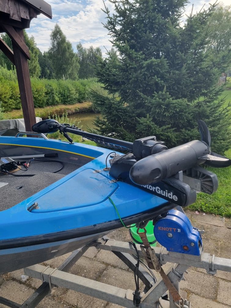 Łódź wędkarska Riverfox 470 z elektroniką Garmin, Mercury 60