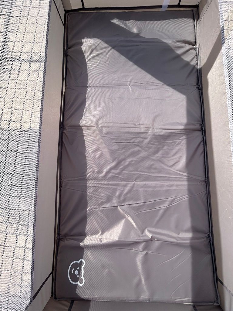 Cama de viagem de bebé