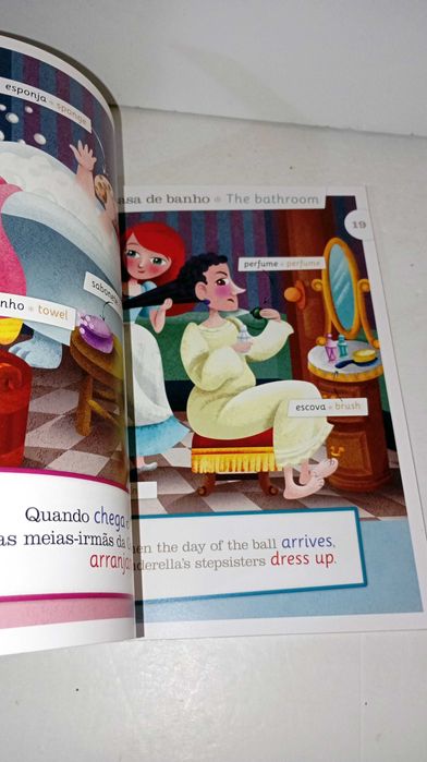 Cinderela - Dicionário Visual Bilingue - Casa e Coisas de Casa