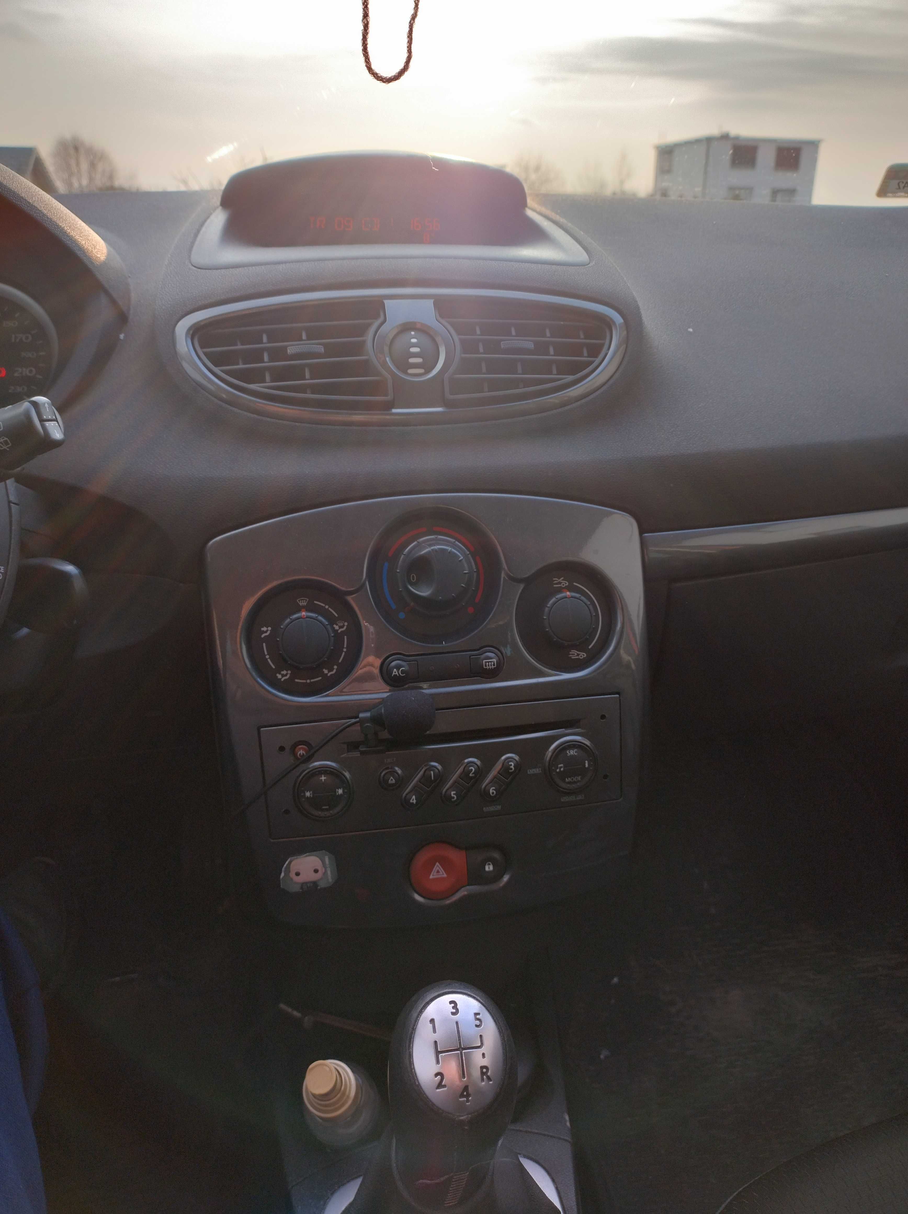 Renault Clio 3 1.5 DCI / Spalanie 4L / 2006r