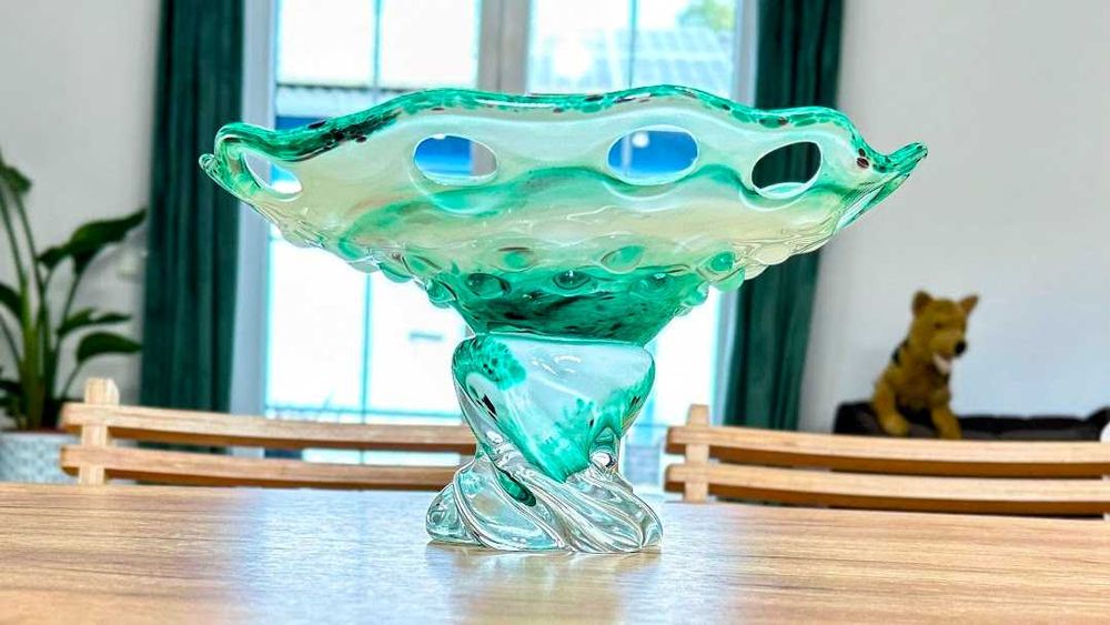 Patera misa na stopce 30cm nakrapiane szkło czeskie PRL Vintage