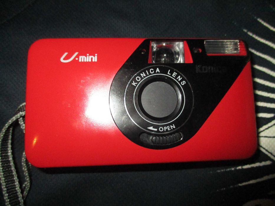 Пленочный фотоаппарат Conica mini. Классика жанра. Практически новый.