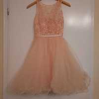 Elegancka sukienka Diva Fashion w pudrowym różu - Rozmiar M