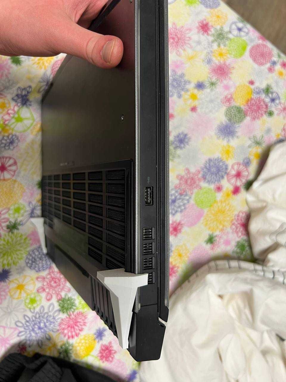 Ігровий ноутбук Alienware 15 R3 топ комплектація, втомлена клавіатура