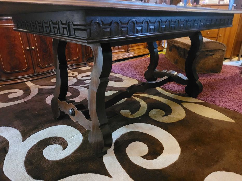 Mesa de sala em madeira - Extensível - muito bom estado geral