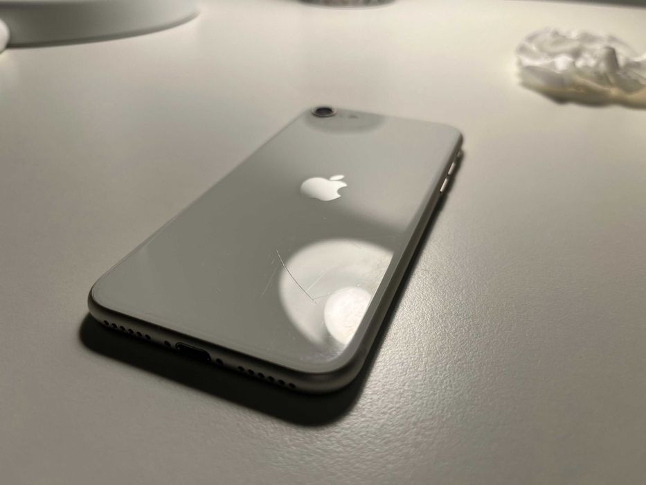 iPhone SE 3 (2022) 128 GB Biały