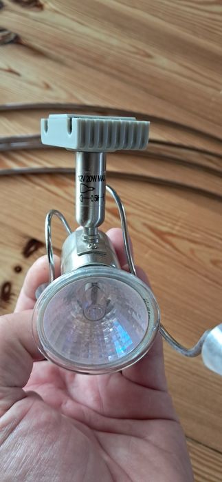 Lampa sufitowa transformatorowa