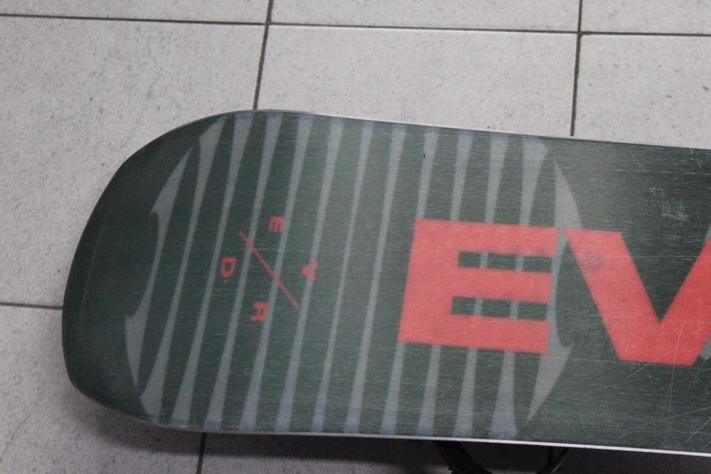 Deska Snowboard ROSSIGNOL EVADER 144 cm + Wiązania NOWE