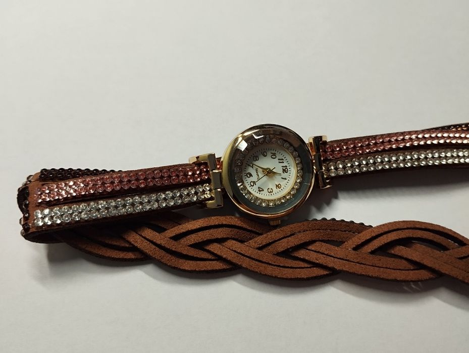 Годинник браслет жіночий кварцевий