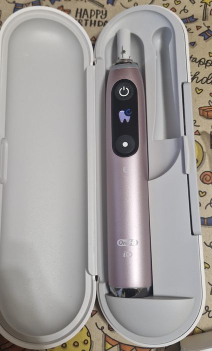 Електрична зубна щітка Oral B Io series 9