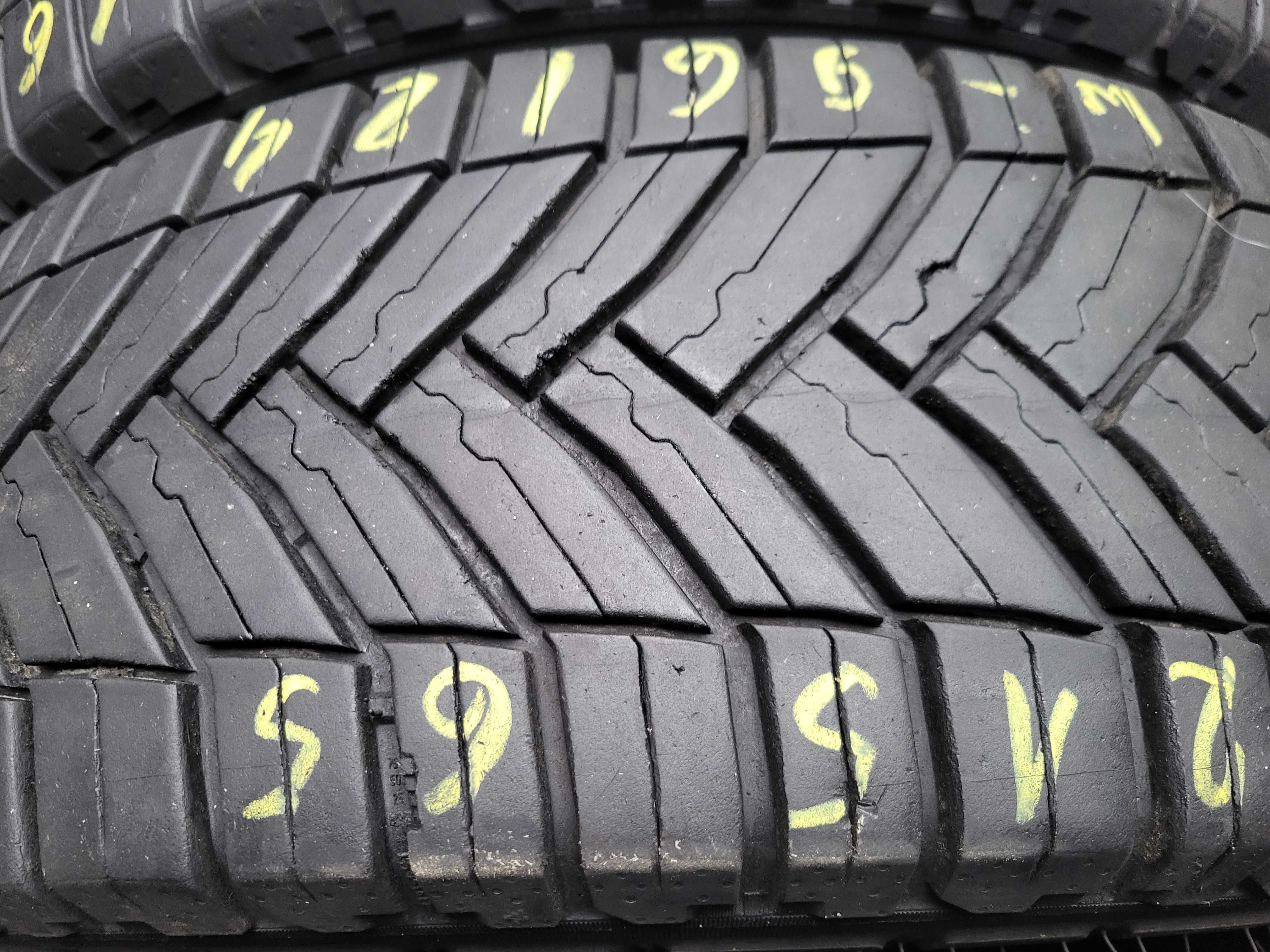 215/65r16C (W96/24)006 4szt 6mm Agilis MICHELIN CAŁOROCZNE