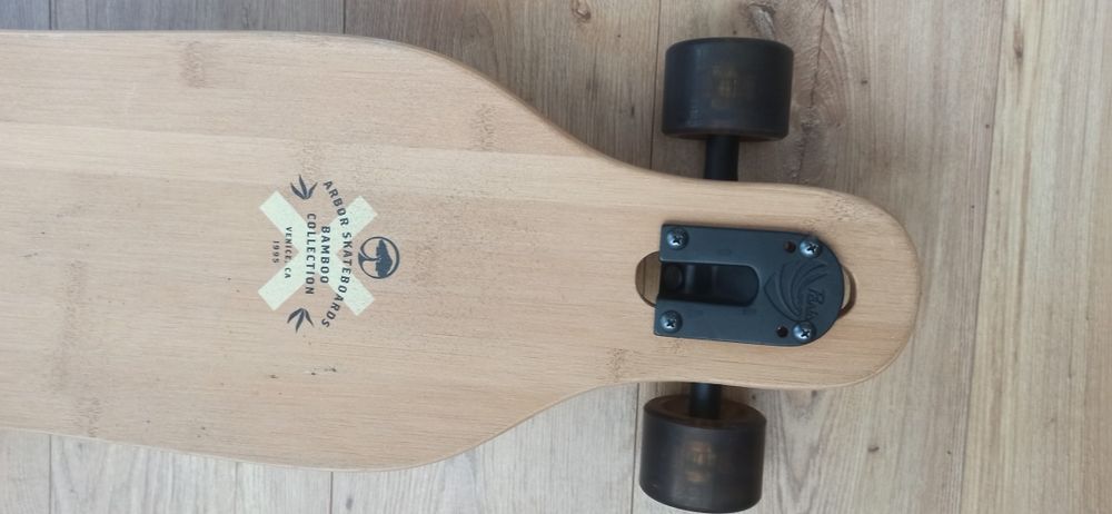 Longboard Arbor Axis 40 Bamboo Zoe Keller