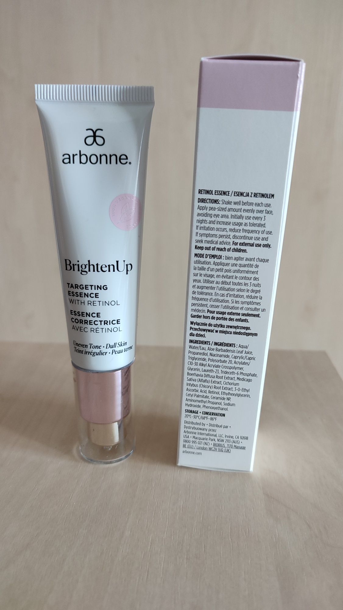 BrightenUp Esencja z retinolem Arbonne