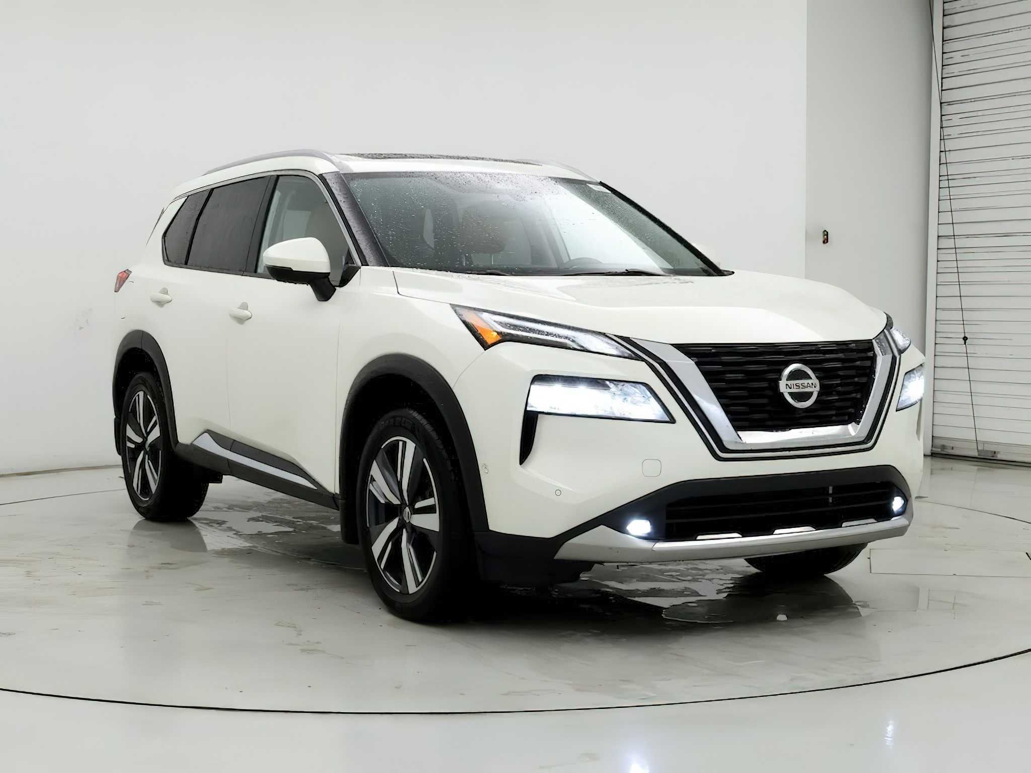 Nissan Rogue 2021 White