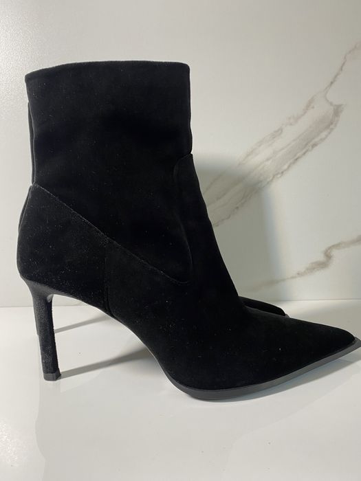 Ботильйони на підборах ZARA