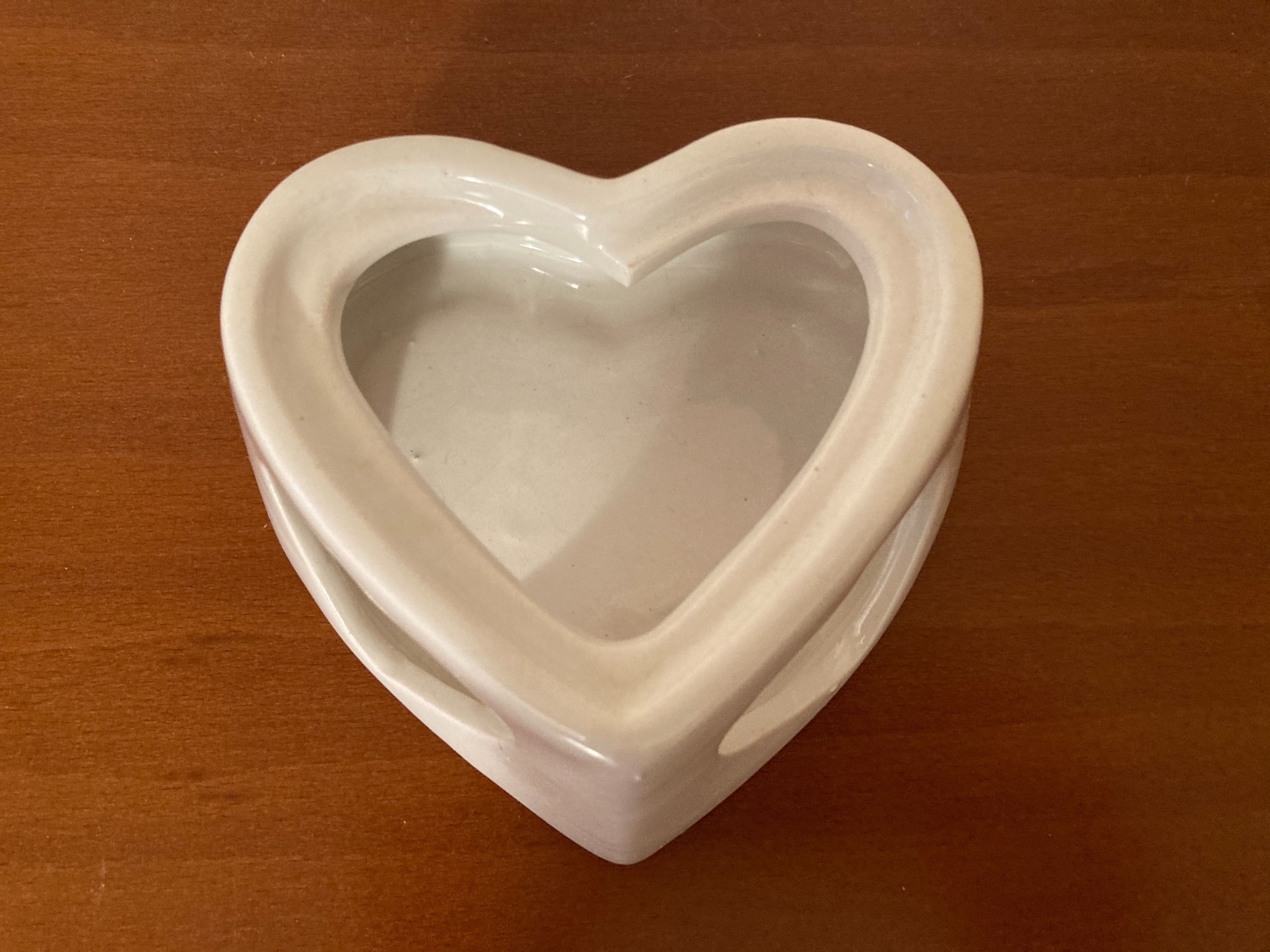 Podgrzewacz ceramiczny w kształcie serca