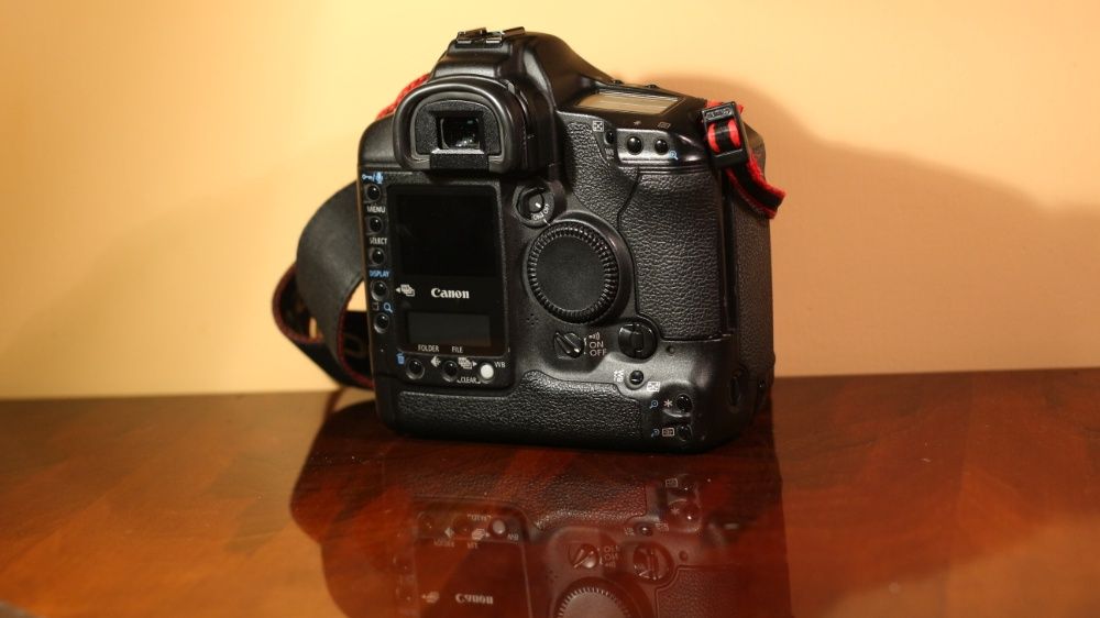 Canon Eos 1DS mark II, 3 baterie,ładowarka studyjna WFT-E1 bezprzewodo