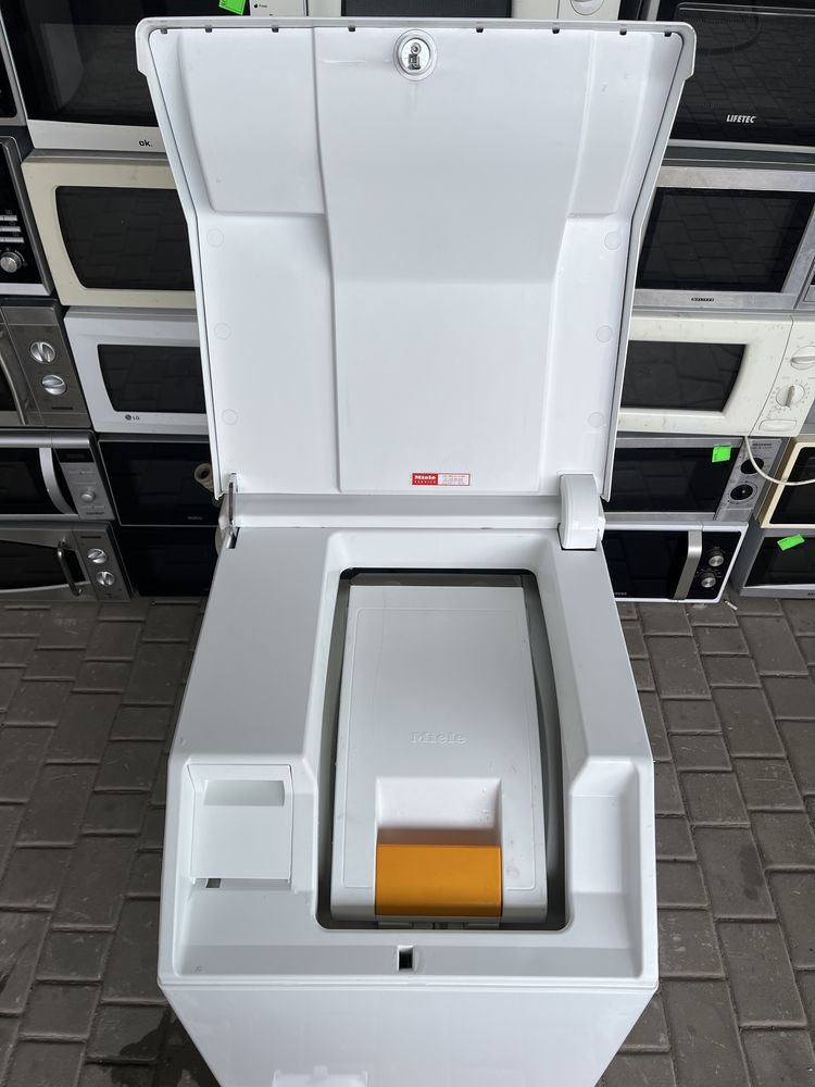 Пральна машина Miele W 690 F На 7 кг. Стан ідеальний Шир 45 см.