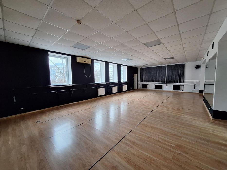 Приміщення в Хортицькому р-ні під дитячий центр, офіс, шоу-рум