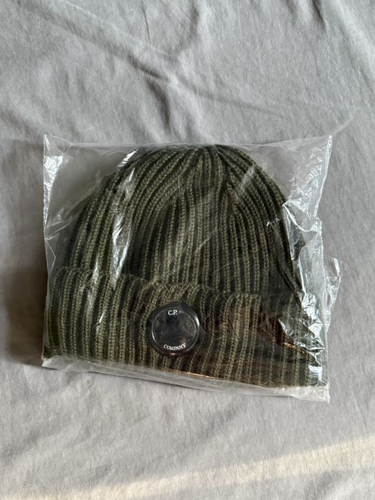 Шапка  C.P.Company. Оригинал. One Size.