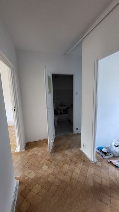 Mieszkanie w bloku pierwsze piętro 3 pokoje