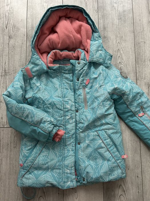 Зимова куртка на дівчинку