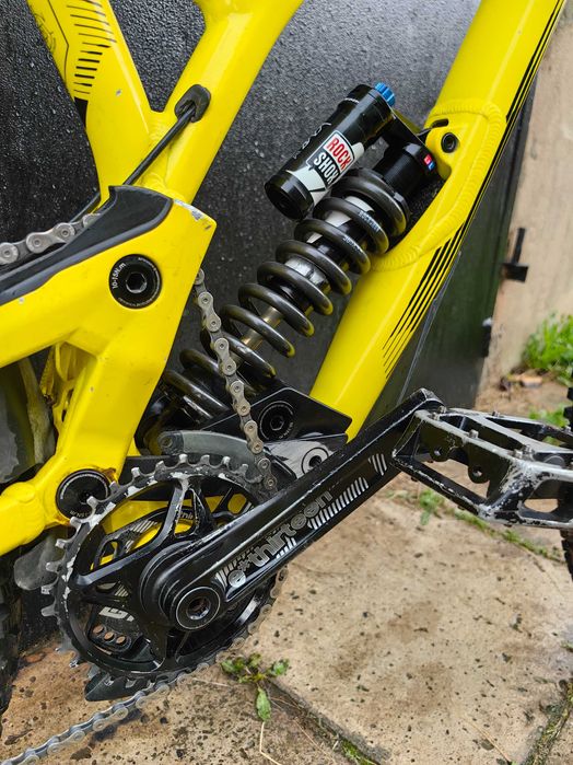 Commencal Supreme v4 M Dh Fr