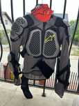 Zbroja na Crossa Alpinestars bionic action v2