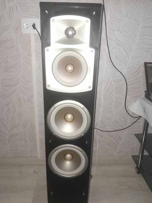 Колонки Yamaha NS-555