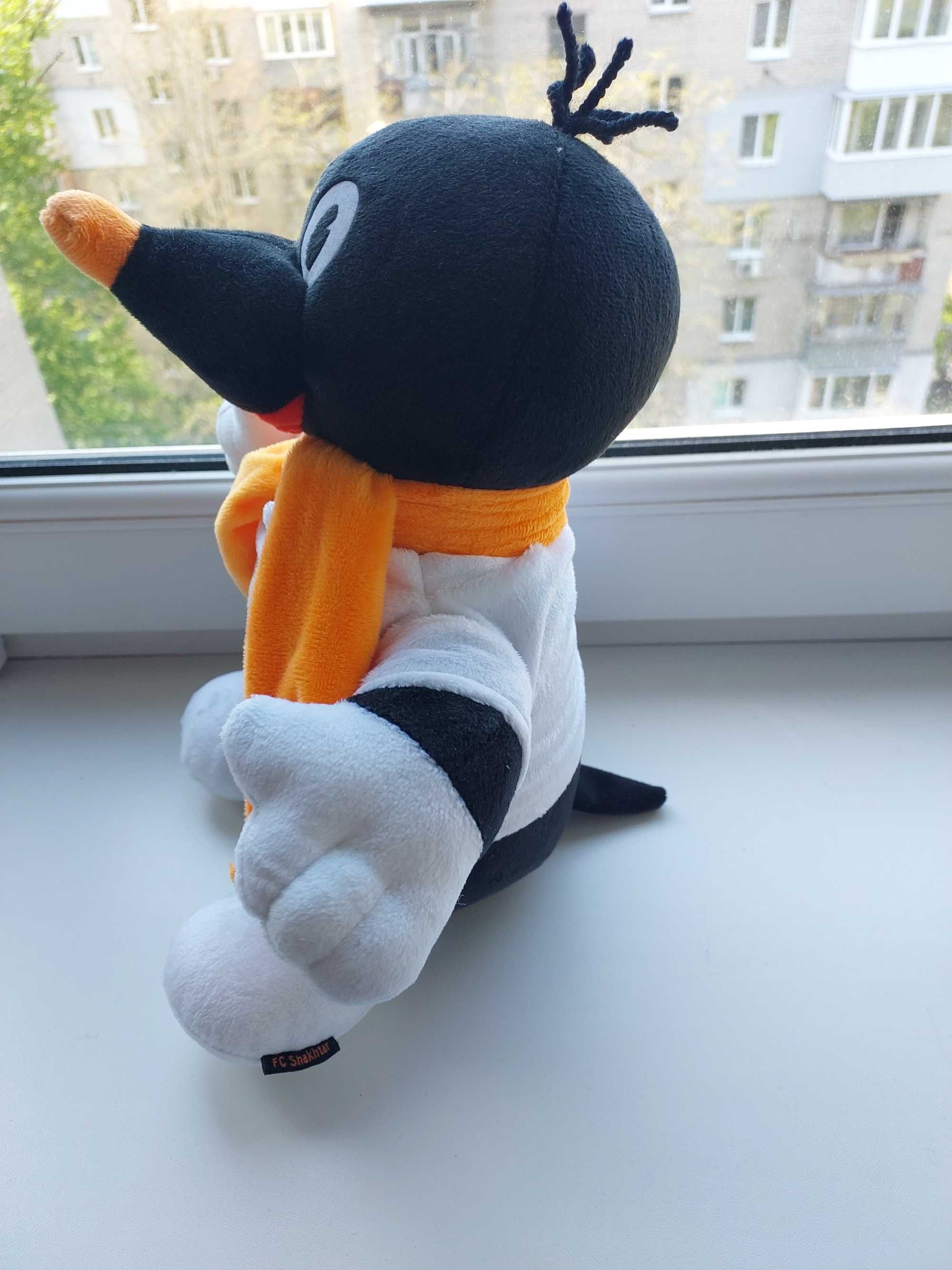 Продам сувенирную игрушку  ФК "ШАХТЕР"