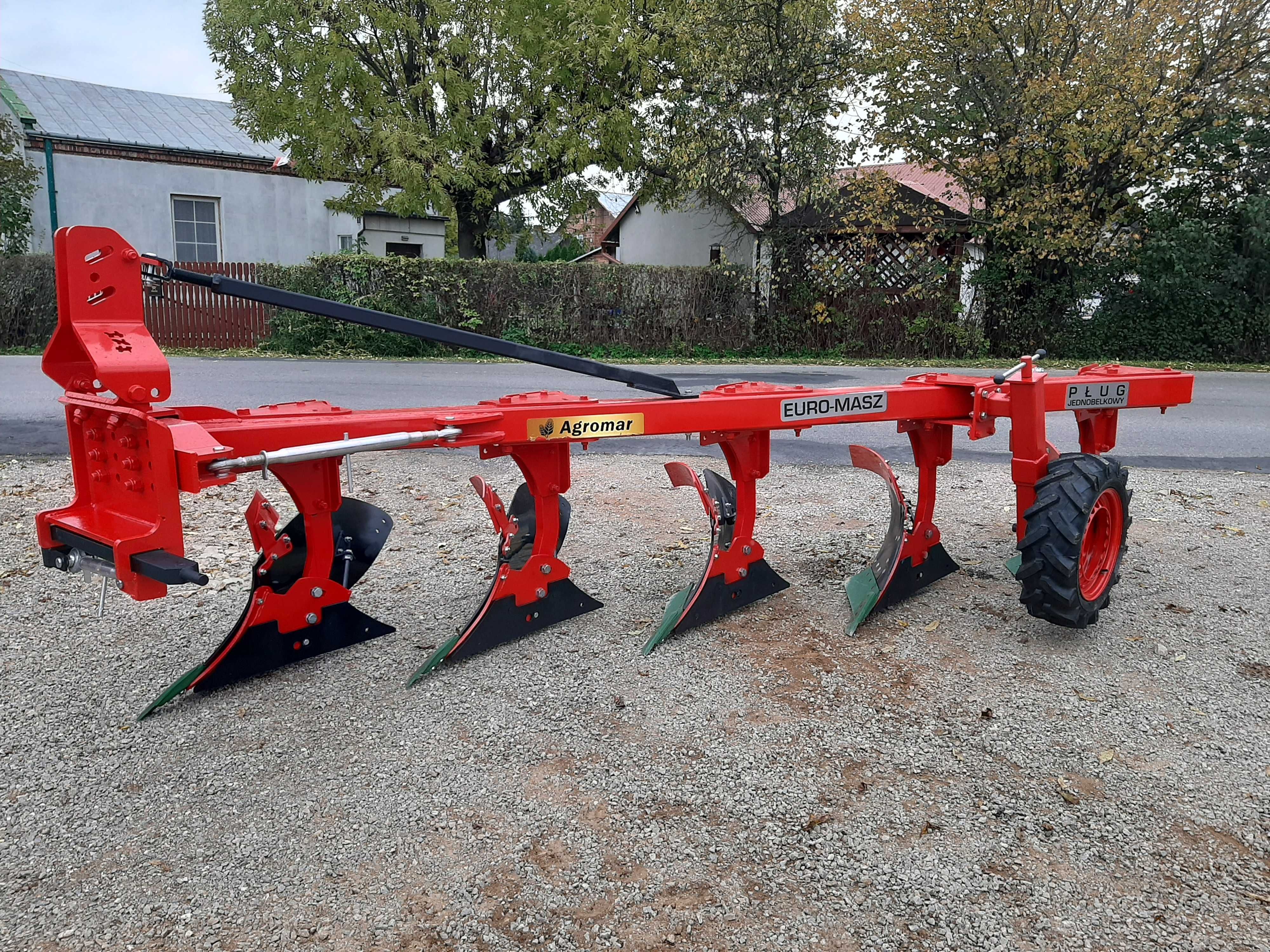 PŁUG ZAGONOWY/ jednobelkowy/ duże/ wywinięte odkładnice/ euro-masz