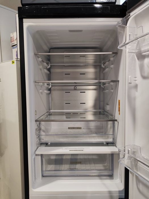 Холодильник ноуфрост Whirlpool W7X 820 K з Європи

W7X 820 K з Європи