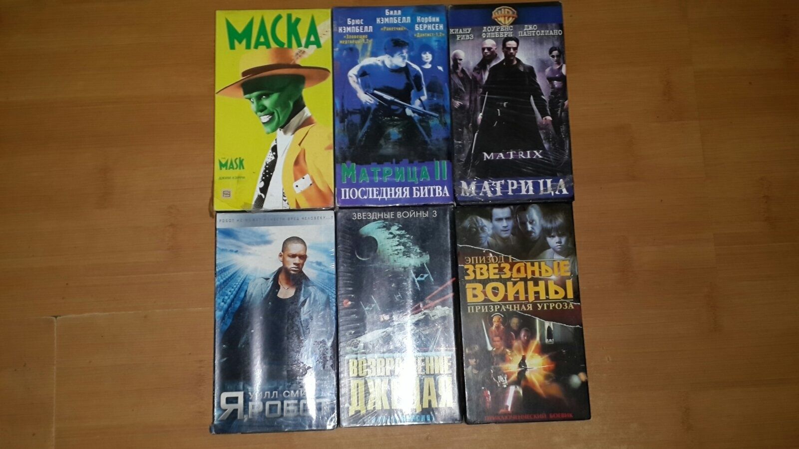 CD та ігри на дисках, відеокасети