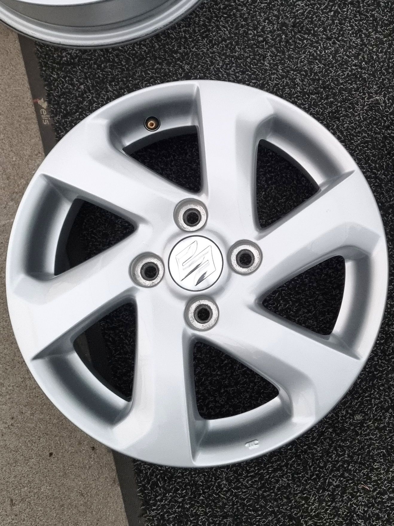 Felgi Alu 14" Suzuki Celerio Splash Swift 4x100 Oryginalne