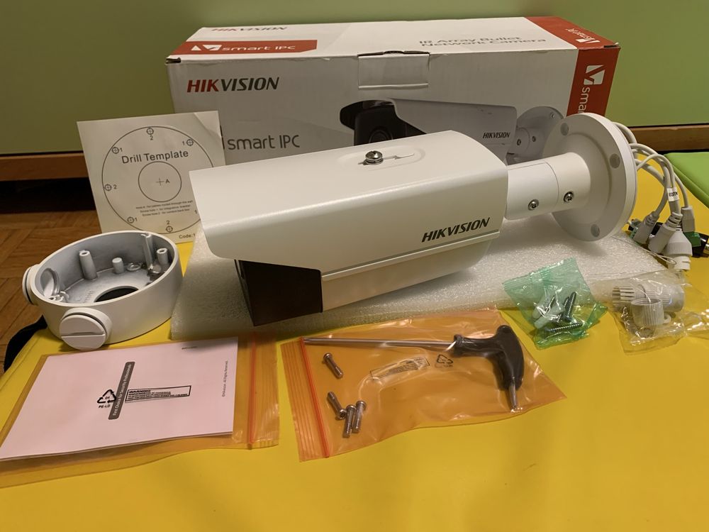 Kamera IP Hikvision DS-2CD4B26FWD-IZS z autofokusem i motozoom. NOWA