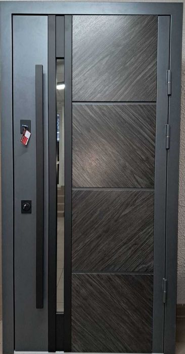 Вхідні двері  MAGDA мІжкімнатні KORFAD  вікна STEKO.REHAU