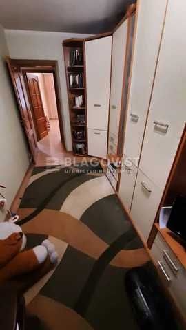 3к.Метро Святошин-10 хв.Вул.Депутатська,13.