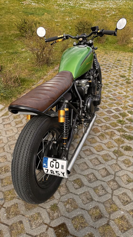 Motocyl custom brat style /cafe racer suzuki GS 550