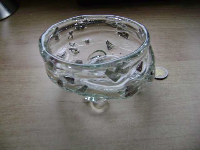 Starocie z PRL Szkło kolorowe Projekt artysty z płatkami jakby srebra