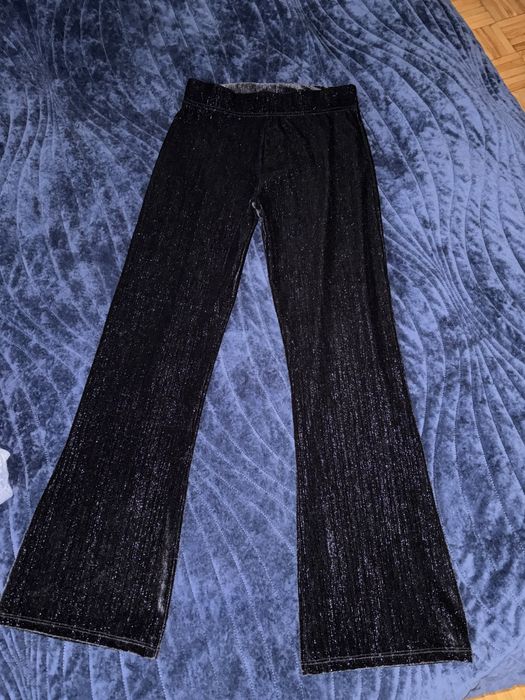 Spodnie z szeroka nogawka