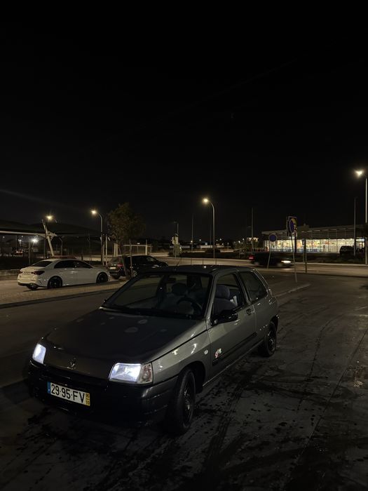 Renault clio mk1 1.2