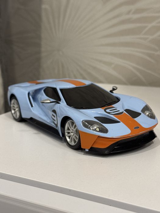 Фірмова музична машина Ford