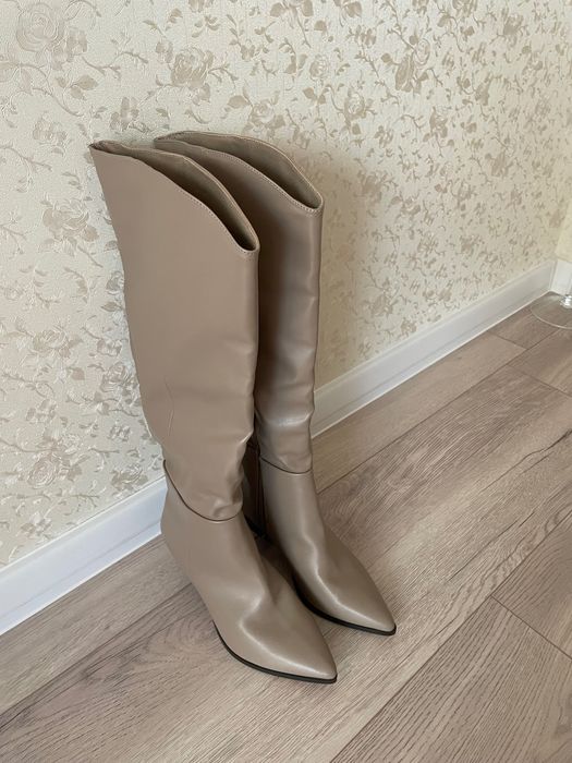 Чоботи 37 розмір