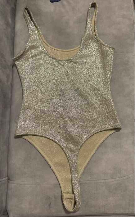 Дивовижноі краси боді xs F&F