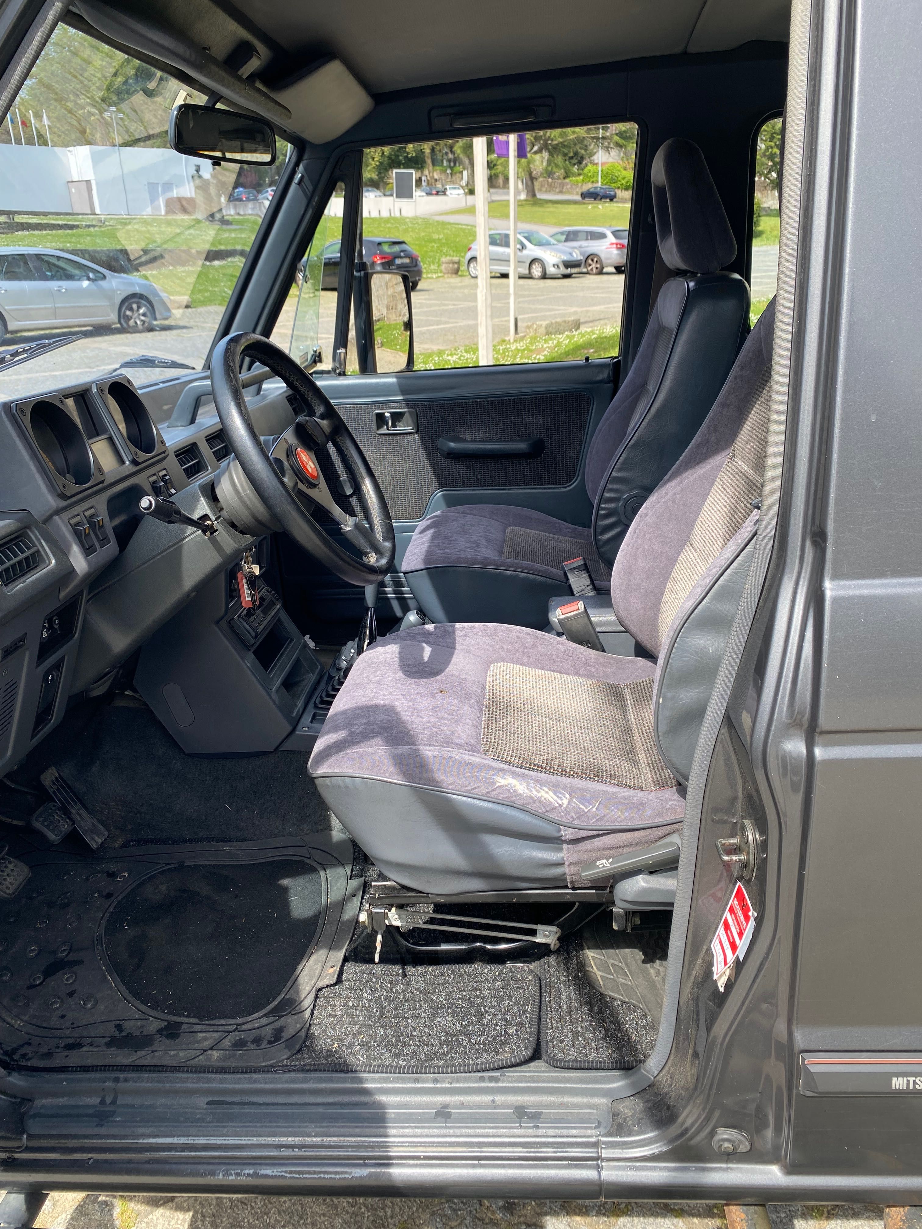 Mitsubishi pajero mk1 2.5
