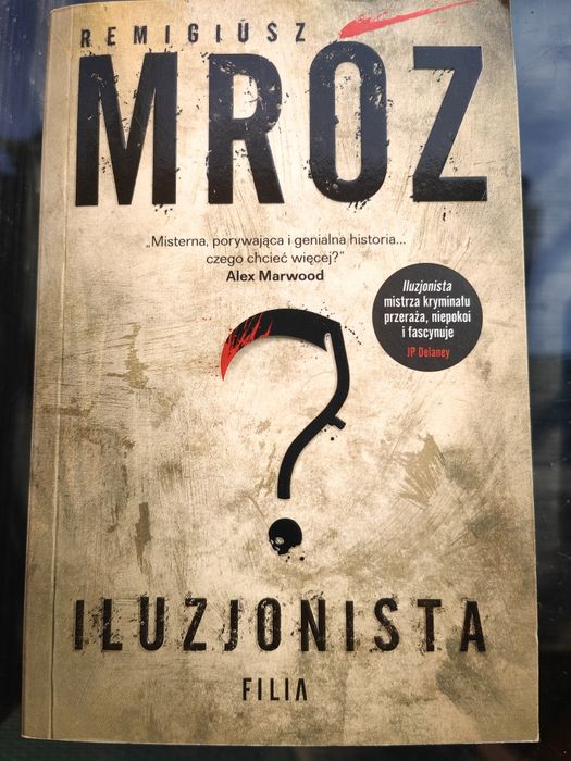 Iluzjonista Remigiusz, Mróz