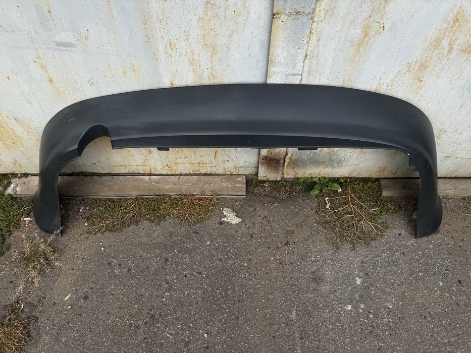 Задний бампер дифузор юбка Audi A4 B6