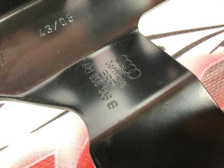 Suporte Caixa Fusiveis Lateral AUDI A3 8P Original